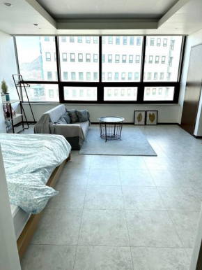 Andy's apartment